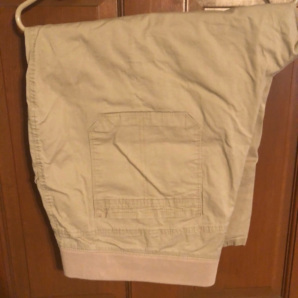 Capri pants